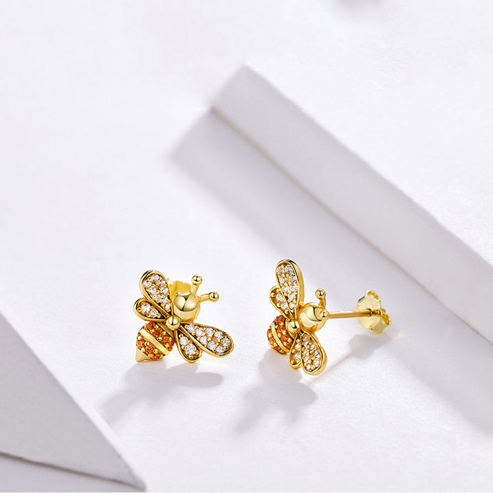 Boucle d'oreille abeille dorée avec strass, argent 925 plaqué or - Femme. Bijou élégant et raffiné pour une touche scintillante à votre tenue.
