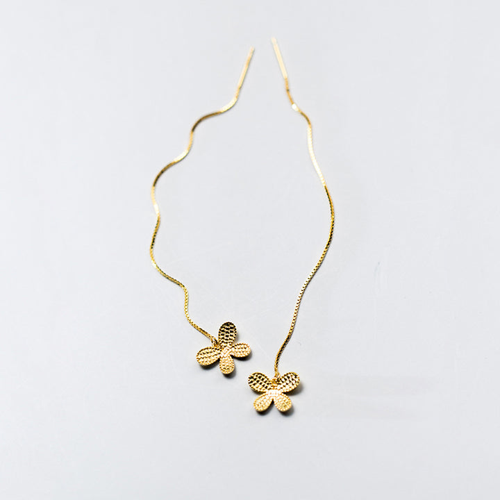 Boucle d'oreille pendante longue chaîne papillon en argent 925 plaqué or - Accessoire féminin élégant et raffiné pour une allure gracieuse et sophistiquée.