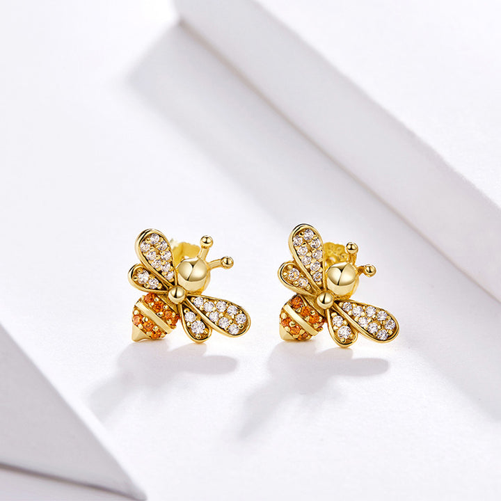 Boucles d'oreille abeille dorée avec strass - Bijou en argent 925 plaqué or - Élégance naturelle et raffinée pour femme.