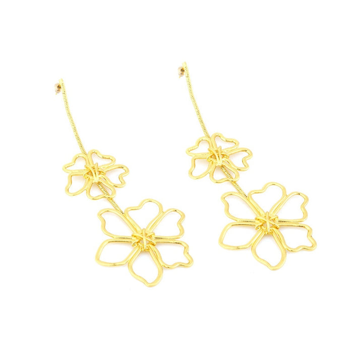 Boucle d'oreille pendante dorée avec fleurs en chaîne - Élégance florale moderne pour femme. Alliage de zinc solide et léger. Idéal pour soirée ou occasion spéciale. 11,8 x 4,7 cm, 23,5 g.